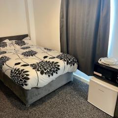 Lockable Ensuite Room Only with Free Wi-Fi and lots more
