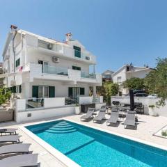 Apartment in Arbanija with sea view, terrace, air conditioning, WiFi 5139-1