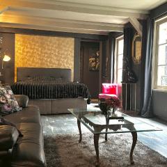 LA BLACK ROOM / Les suites romantiques à Honfleur centre historique