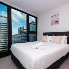 Modern 2BR Apt nr Yarra river, Free Parking