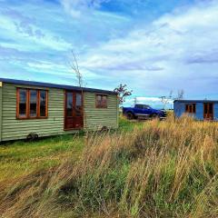 Boyce Fen Farm Retreat Glamping & Fishery