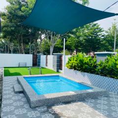 NS Vacation Home Muar with Kids Friendly Pool