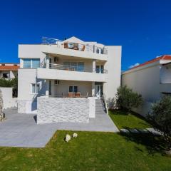 Modern villa in Nin by the sea