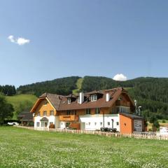 Vogue Apartment in Sankt Margarethen im Lungau near Ski Lift