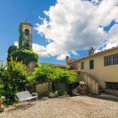 Cosy Farmhouse in Bacchereto with Swimming Pool