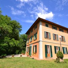Lovely holiday home in Montefiridolfi with hill view