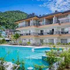 Majestic Lake Front Hotel & Suites