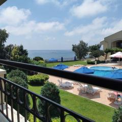 3 bedroom seaview apartment /2nd floor/