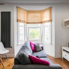 Duplex with free parking