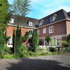Comfortable Mansion in Doomkerke near Forest