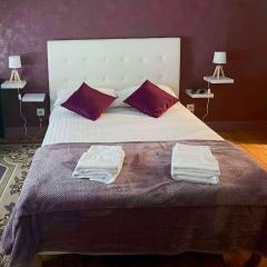 Room in Guest room - Les Chambres De Vilmorais - Violette Prince