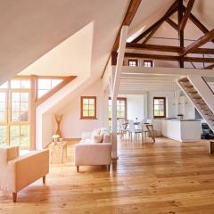 Lichtdurchflutetes Traum-Loft mit Panoramablick