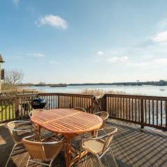 Lakeside property with spa access on a nature reserve Misty Lodge MV69