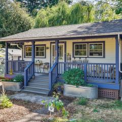 Charming City Cottage about 8 Mi to Downtown Portland!