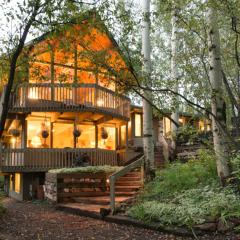 Elegant Lodge with Hot Tub Walk to Highland Lifts