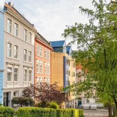 Dinbnb Apartments I Characteristic Townhouse with Bathtub