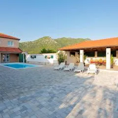 Beautiful Home In Zavojane