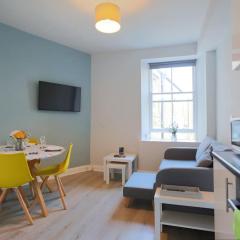 Cosy & Central Broughton 2BR Apt near City Centre