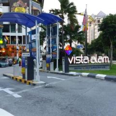 Qistina Homestay and Roomstay at Vista Alam