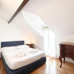 [Elegante mansarda] 300mt dal mare - Centro - WiFi