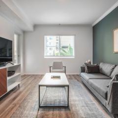 Hollywood 1BR w Gym Pool Spa nr Sunset Blvd LAX-231