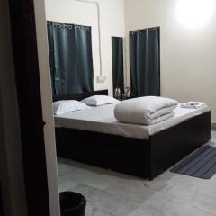 Gaur Homestay AC Rooms