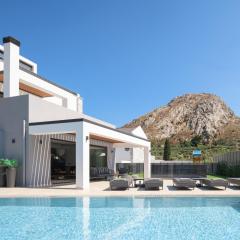 Monti Luxury Villa, Close to South Crete beaches, By ThinkVilla