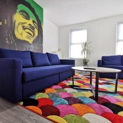 The Bob Marley 'One Love' Apartment, Relaxed Vibes