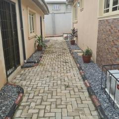 Chic 4 Bed bungalow Oluyole Akala express Ibadan