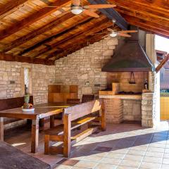 Rustic holiday home in Medulin with private pool