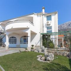 Apartment in Ka tel Gomilica near the Sea