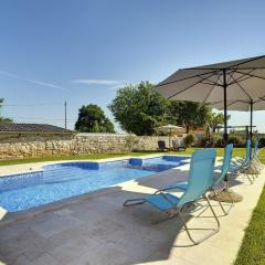 Quaint Holiday Home in Vodnjan with Pool
