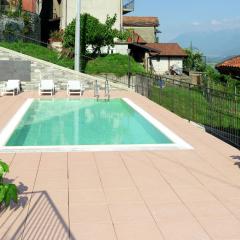 3-room apartment with shared pool, large balcony and fantastic view of the lake