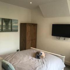 4 Bedroom Flat In Watford