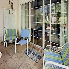 Tranquil Hideaway 4 Bdrm Condo in Avian Forest