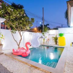 Charming House poolvilla