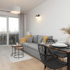 Modern & Bright Apartment with Parking and Balcony by Renters