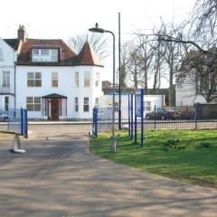 Apartments close Spurs stadion station 1 minute away