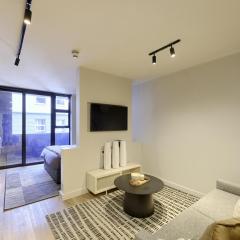 City Adventure in Comfy Oasis with Pool & Gym