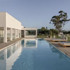 Amileka - luxury 25 acre estate with pool