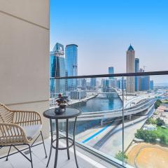 bnbme - Luxury 2BR Business Bay Apt w Canal Views Pool Gym Free Parking Downtown