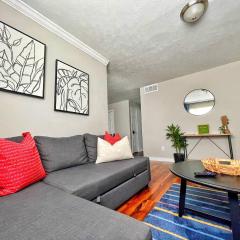 Quiet & Quaint apartment, 5 mins to airport and 15 mins to downtown