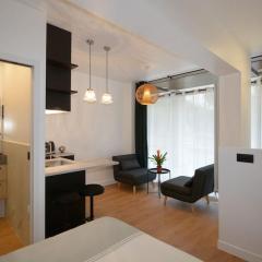 Fully equiped flat with air conditioning