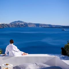 Luxury Retreat in Oia - Lathouri Cave Villa - Private Plunge Pool - Breathtaking Aegean Views