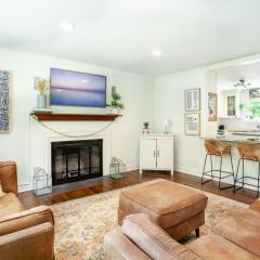 Cozy Creekside Rancher-Heart of Downtown Knoxville