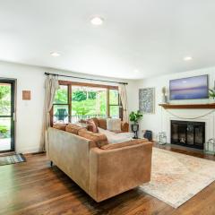 Cozy Creekside Rancher-Heart of Downtown Knoxville