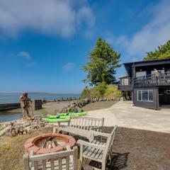 Waterfront Coos Bay Retreat with Boat Ramp, Kayaks!