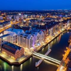 Baltic Riviera Apartments - luxurious apartment with patio and river view