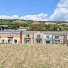 Meadow View - A Beautiful 3 Bed Apt With Stunning Countryside Views & Parking - Close To Ventnor, Shanklin & Sandown - 5 mins To Beach - Ideal For Friends, Families, & Business Stays - Dog Friendly - 17