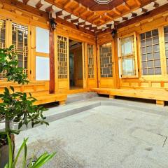 Seoul, Hanok Stay Kyeongaejae